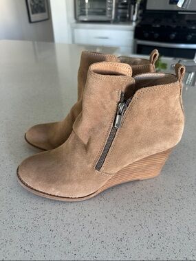 Lucky Brand Women’s Suede Wedge Ankle Boots in Tan